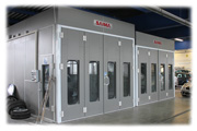 Cabine de gyclage et four.